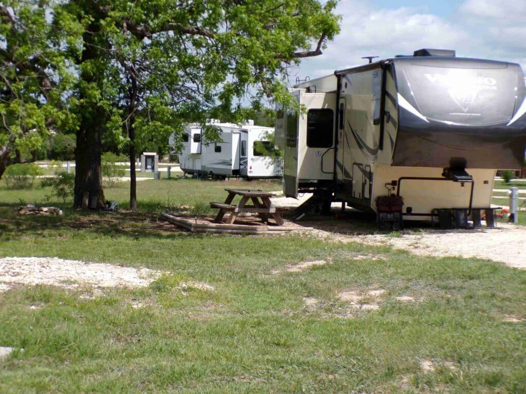 rv parks near kingsland tx